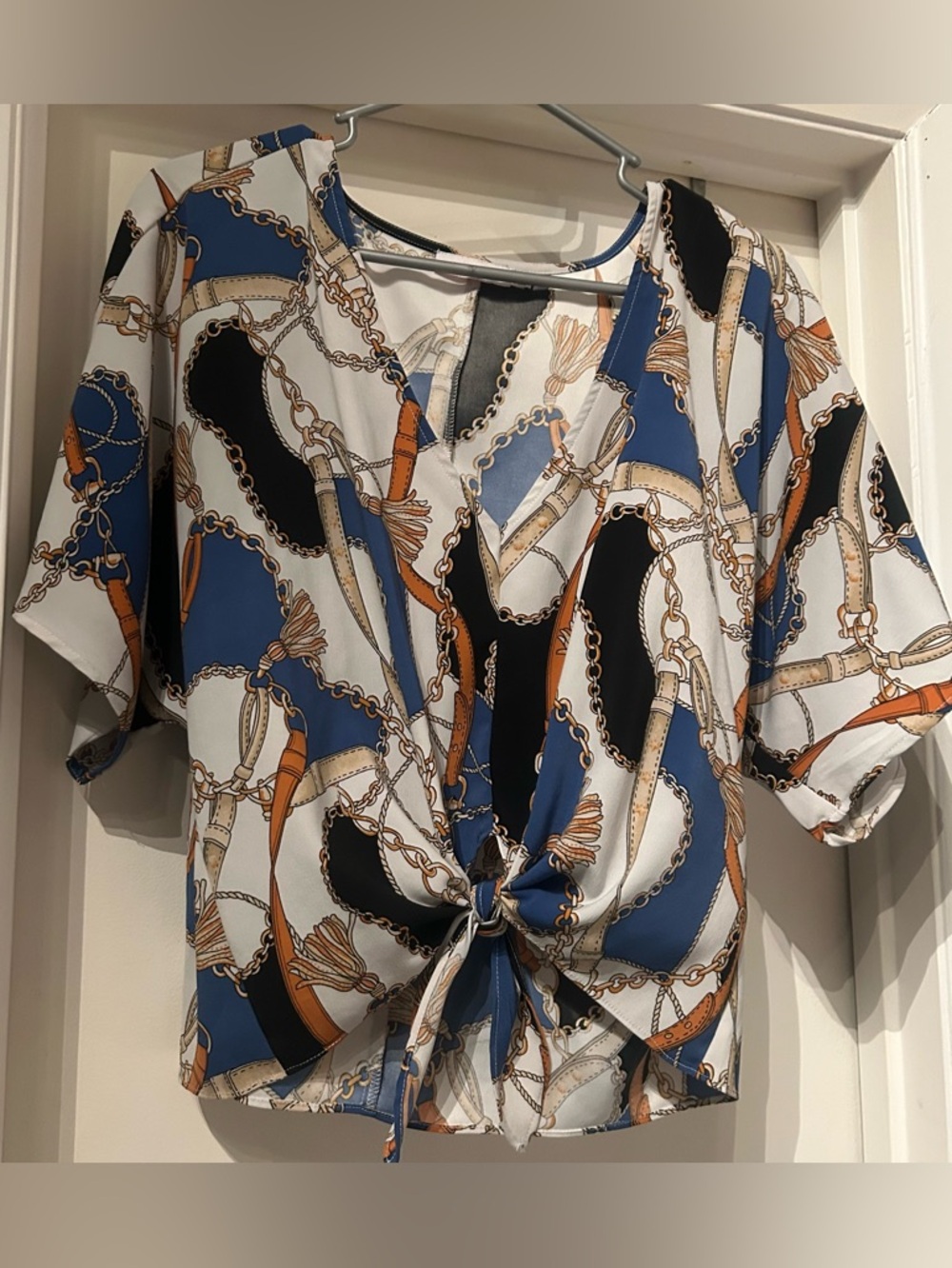 Shoe Dazzle Blue Black White Chain-Print Tie-Front Blouse Size Small